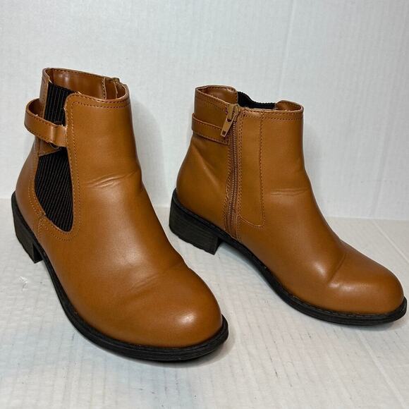 St. John's Bay Division Size 6 Chelsea Ankle Classic Boots Cognac Brown Casual - Picture 3 of 12